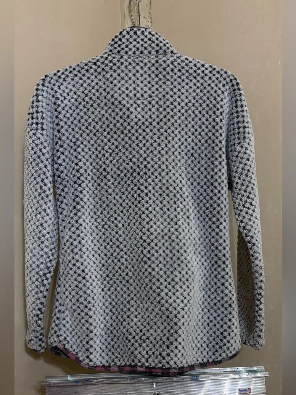 Simply Southern Gray Plush Pullover with Pink Plaid Accents Sz Small